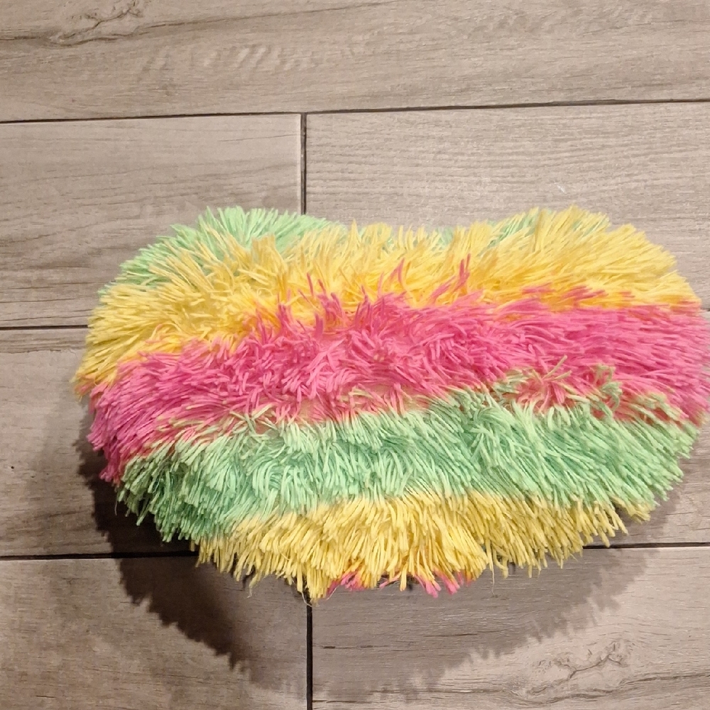 🦔Colorful Heart-Shaped Flip Sequin Plush Pillow🐬